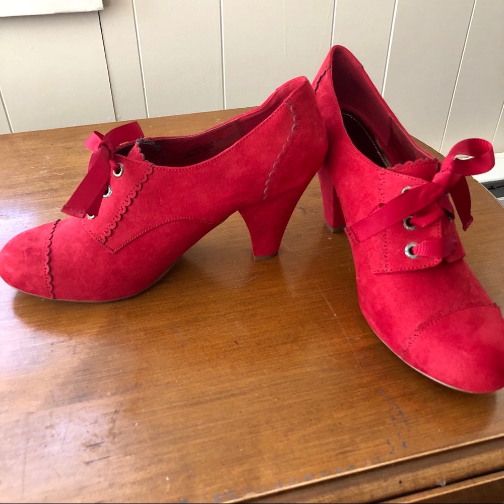 Mary Poppins style shoes